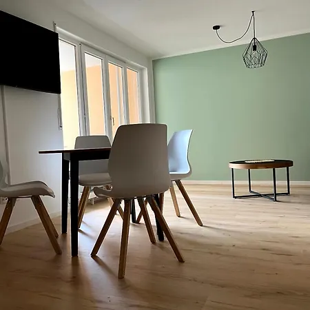 Apartment Patama Karli - Zentrales City-feeling Nahe Suedvorstadt, Uniklinik, Zoo Mit Balkon Und Wlan Kostenlos