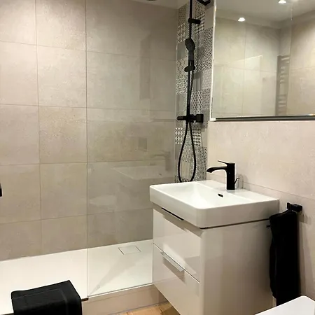 Patama Karli - Zentrales City-feeling Nahe Suedvorstadt, Uniklinik, Zoo Mit Balkon Und Wlan Kostenlos Leipzig