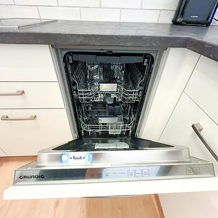 Apartment Patama Karli - Zentrales City-feeling Nahe Suedvorstadt, Uniklinik, Zoo Mit Balkon Und Wlan Kostenlos *