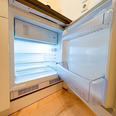 Apartment Patama Karli - Zentrales City-feeling Nahe Suedvorstadt, Uniklinik, Zoo Mit Balkon Und Wlan Kostenlos *